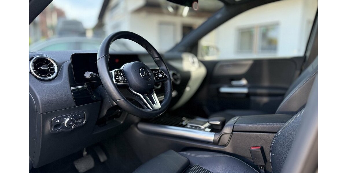 Mercedes-Benz B 200 d Comand Online / Kamera / Teilleder / DAB 34.000 km 25.290 &euro; Mönchengladbach 41066