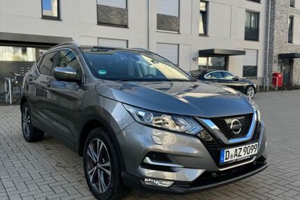Nissan Qashqai 112.500 km 11.700 &euro; Düsseldorf 40472