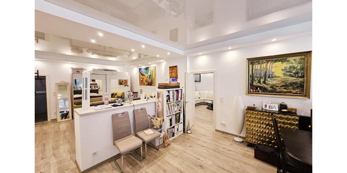 Etagenwohnung Mönchengladbach Süd - 2 Zimmer, 132 m&sup2;, 199.000&euro; | Angebot:25043820