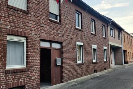 Haus Heinsberg - 6.5 Zimmer, 151 m&sup2;, 216.900&euro; | Angebot:24651416