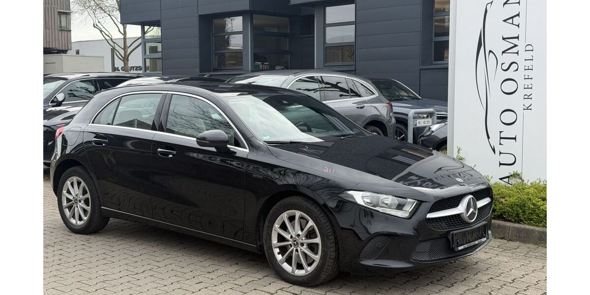Mercedes-Benz A 250 221.829 km 14.950 &euro; Krefeld 47805