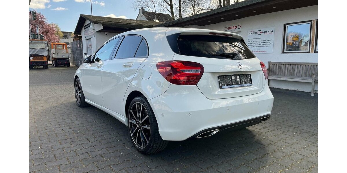 Mercedes-Benz A 220 CDI / AMG / Pano / Kamera / Navi / Euro6 195.000 km 16.390 &euro; Mönchengladbach 41066