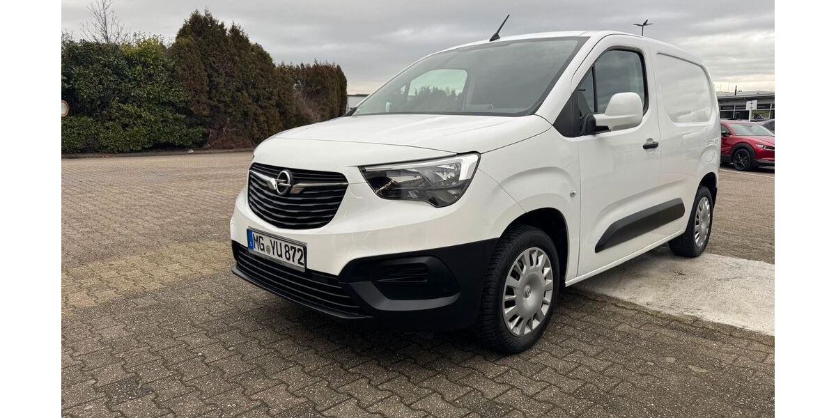 Opel Combo 70.202 km 8.999 &euro; Mönchengladbach 41061