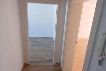 Wohnung Düsseldorf Rath - 2 Zimmer, 52 m&sup2;, 541&euro; | Angebot:26099569
