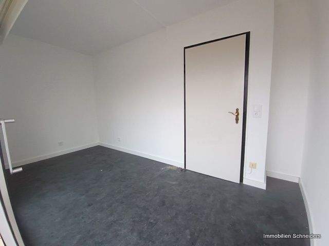 Etagenwohnung Krefeld Cracau - 2 Zimmer, 64 m&sup2;, 580&euro; | Angebot:25817786