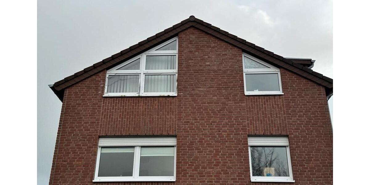 Dachgeschoßwohnung Mönchengladbach Süd - 3.5 Zimmer, 85 m&sup2;, 1.225&euro; | Angebot:25931861