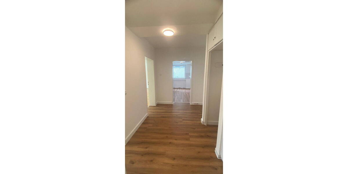 Etagenwohnung Düsseldorf Lohausen - 2 Zimmer, 77 m&sup2;, 1.400&euro; | Angebot:26933027