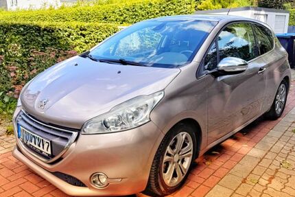 Peugeot 208 135.000 km 4.800 &euro; Meerbusch 40667