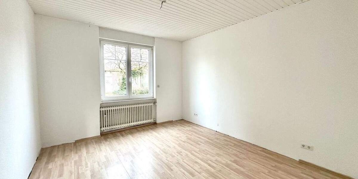Mehrfamilienhaus, Wohnhaus Neuss Norf - 6 Zimmer, 156 m&sup2;, 398.000&euro; | Angebot:25687678