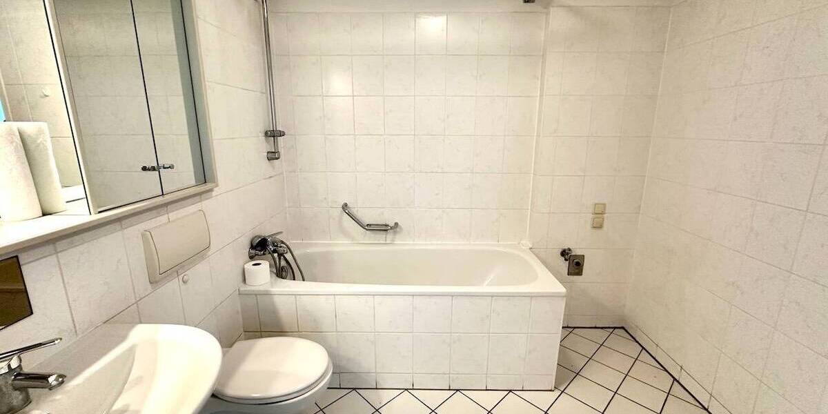 Etagenwohnung Neuss Augustinusviertel - 2 Zimmer, 67 m&sup2;, 225.000&euro; | Angebot:26376581