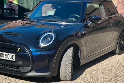 Mini Cooper SE 25.475 km 20.100 &euro; Krefeld 47804