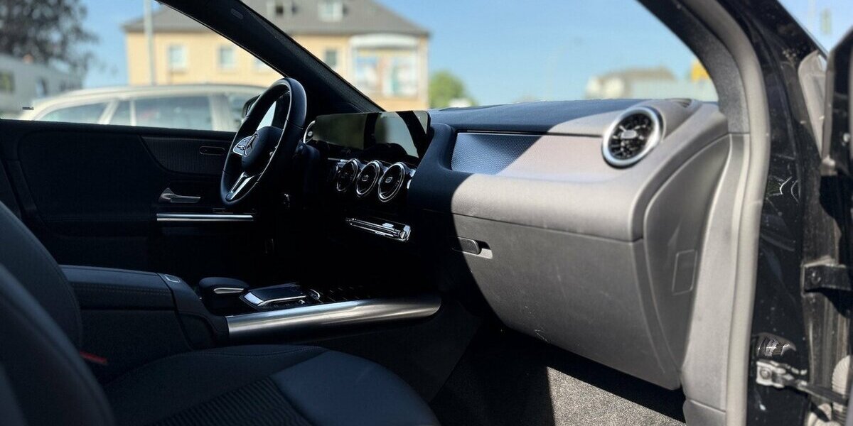 Mercedes-Benz B 200 d Comand Online / Kamera / Teilleder / DAB 34.000 km 25.290 &euro; Mönchengladbach 41066