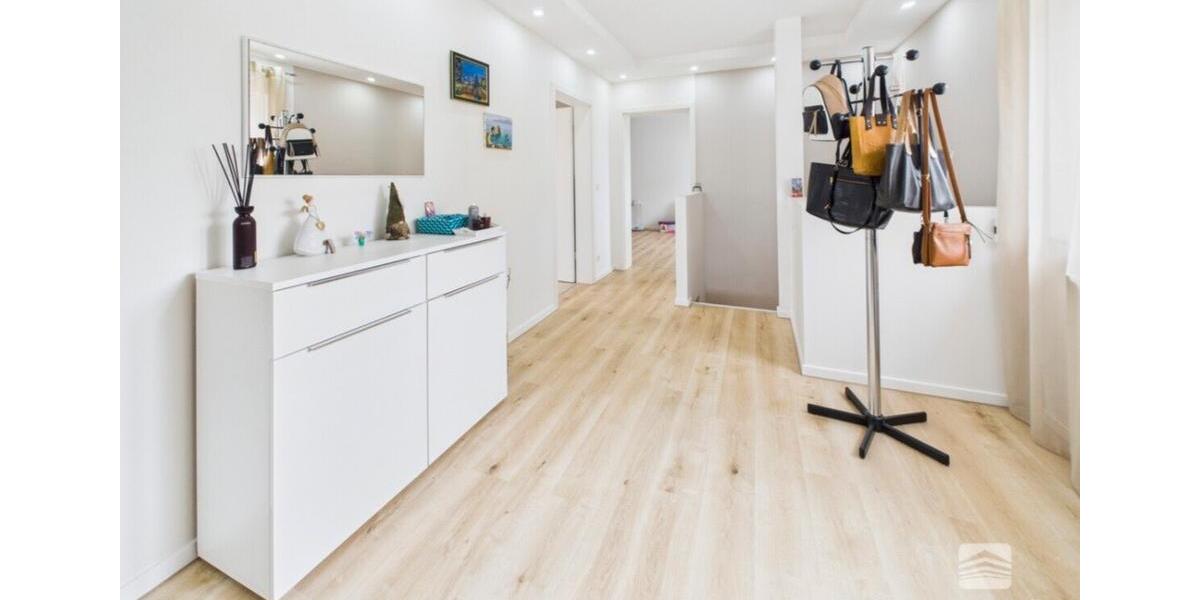 Etagenwohnung Heinsberg - 3 Zimmer, 135 m&sup2;, 1.100&euro; | Angebot:25948936