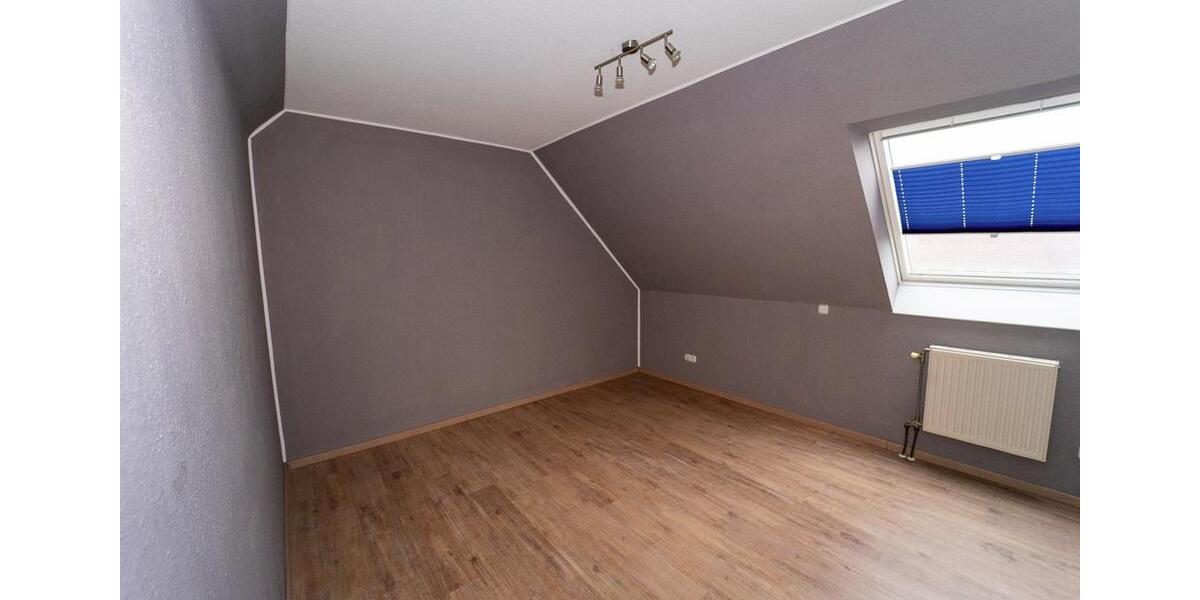 Dachgeschoßwohnung Korschenbroich - 2 Zimmer, 80 m&sup2;, 249.000&euro; | Angebot:26837358