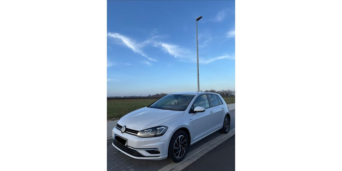VW Golf 90.100 km 15.499 &euro; Wegberg 41844