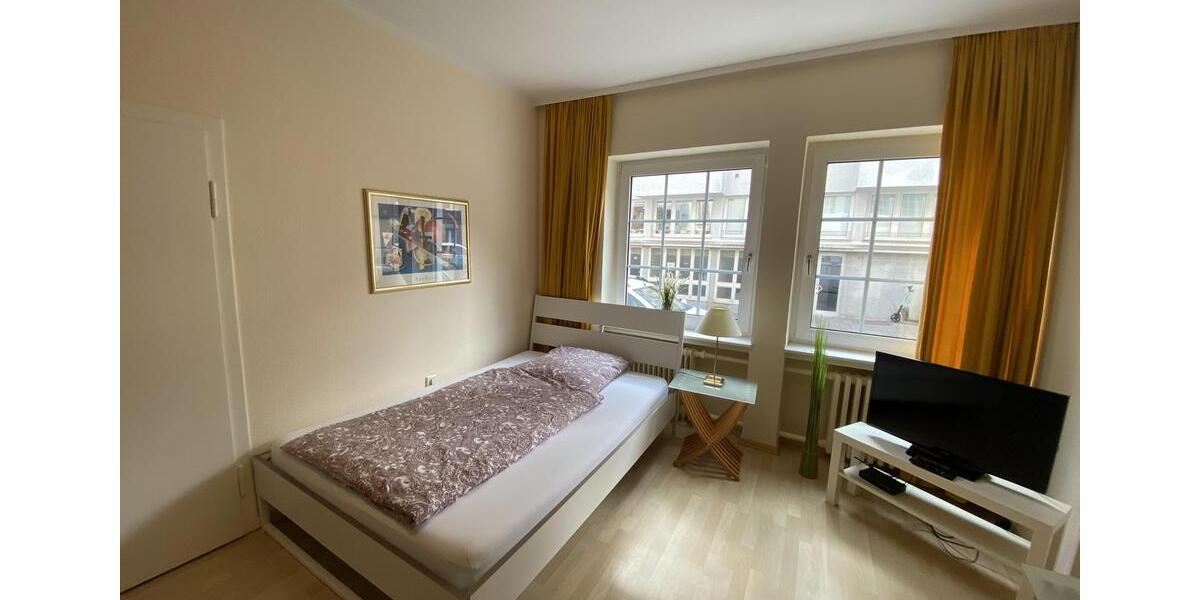 Etagenwohnung Düsseldorf Pempelfort - 1 Zimmer, 27 m&sup2;, 850&euro; | Angebot:26033914