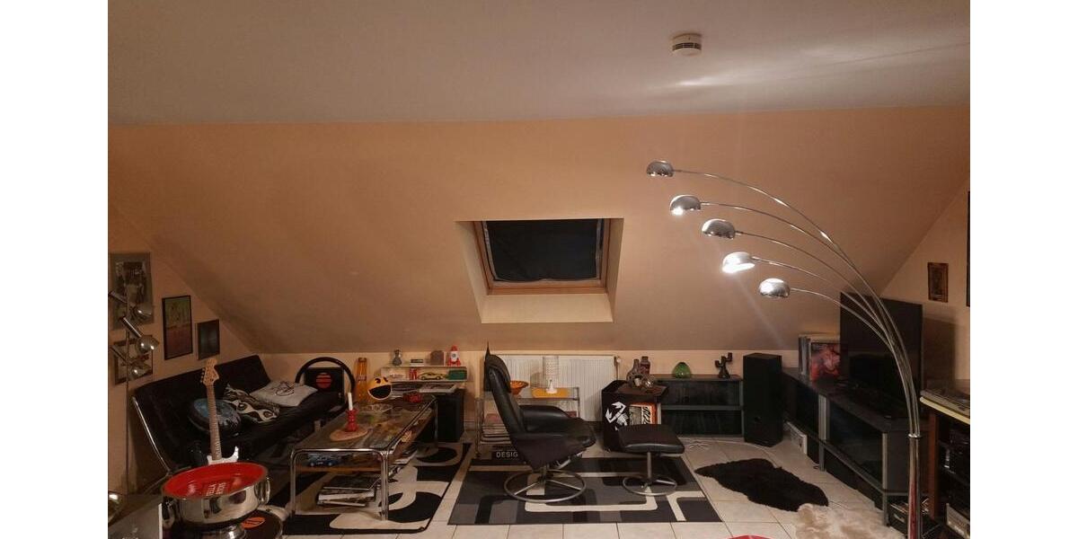 Dachgeschoßwohnung Schwalmtal - 2.5 Zimmer, 88 m&sup2;, 750&euro; | Angebot:26588820
