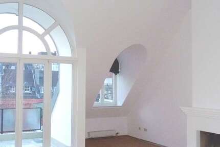 Wohnung Düsseldorf - 2 Zimmer, 71 m&sup2;, 1.700&euro; | Angebot:26933461
