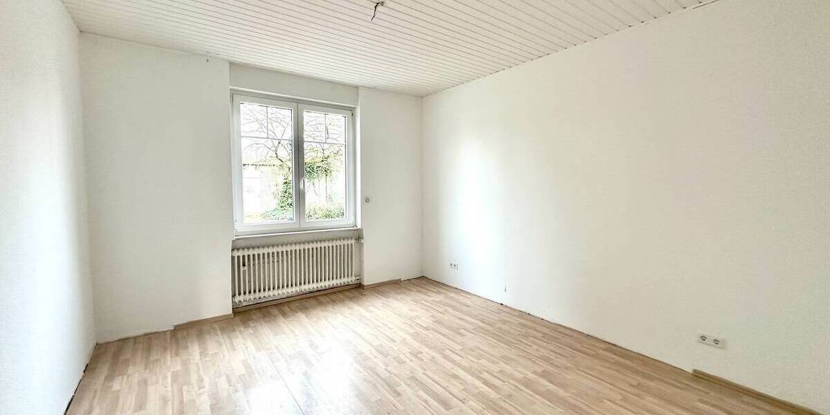 Mehrfamilienhaus, Wohnhaus Neuss Norf - 6 Zimmer, 156 m&sup2;, 398.000&euro; | Angebot:26641441