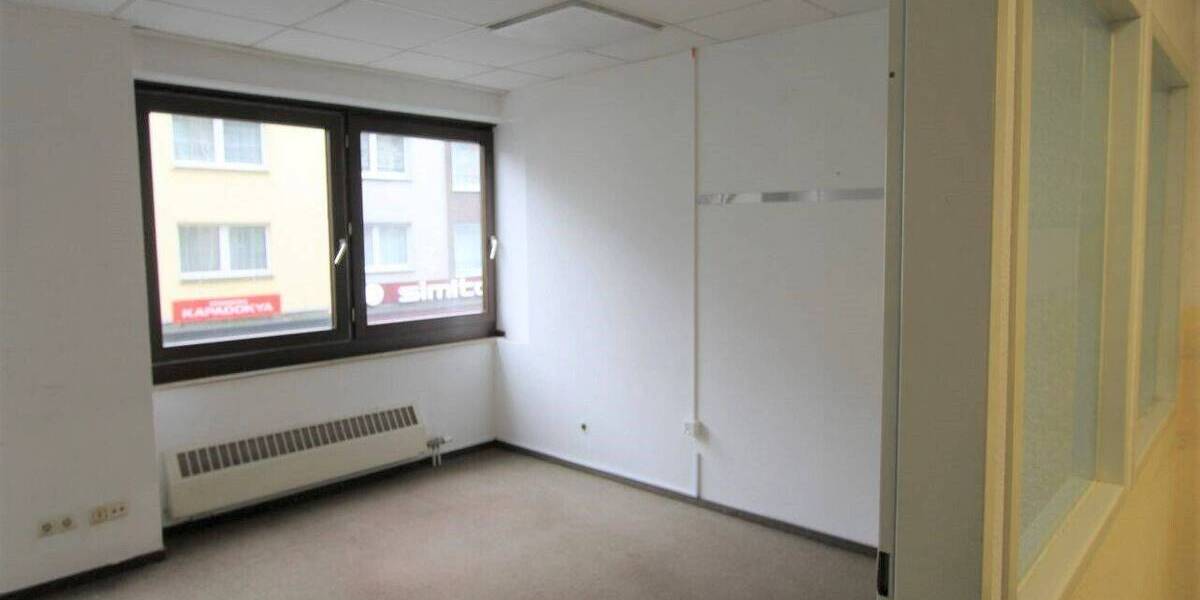 Gewerbeobjekt Krefeld Stadtmitte - 9 Zimmer, 214 m&sup2;, 1.200&euro; | Angebot:25684500