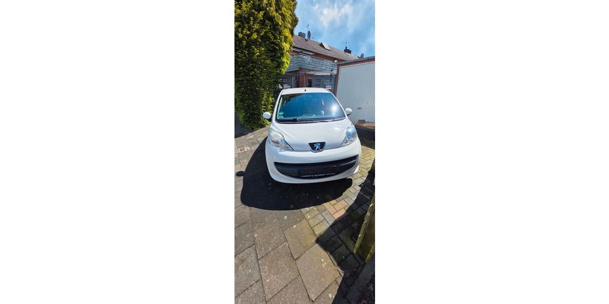 Peugeot 107 102.000 km 1.550 &euro; Grefrath 47929