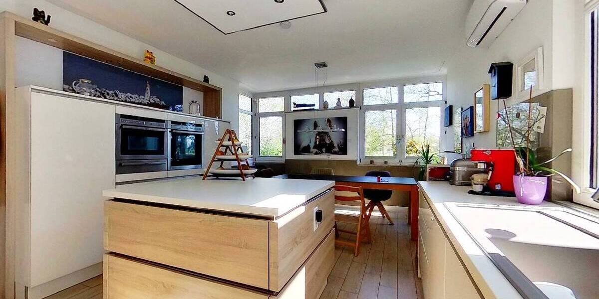 Einfamilienhaus Neuss Furth-Mitte - 9 Zimmer, 302 m&sup2;, 1.250.000&euro; | Angebot:26486011