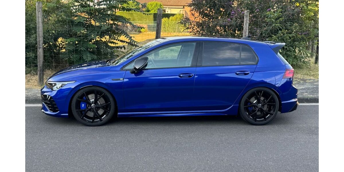 VW Golf 8.700 km 51.500 &euro; Hückelhoven 41836
