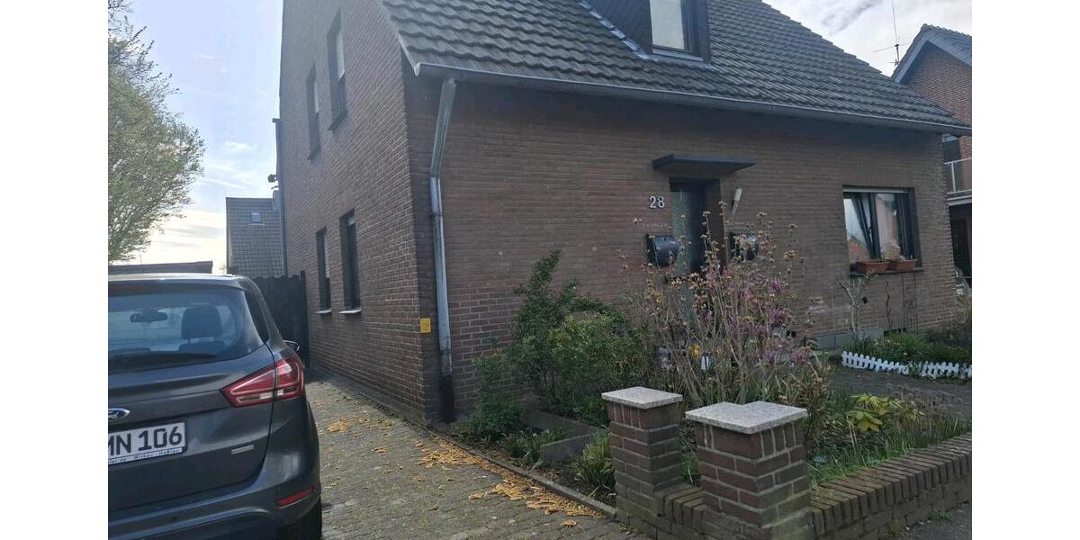 Mehrfamilienhaus, Wohnhaus Nettetal - 9 Zimmer, 125 m&sup2;, 360.000&euro; | Angebot:26889483