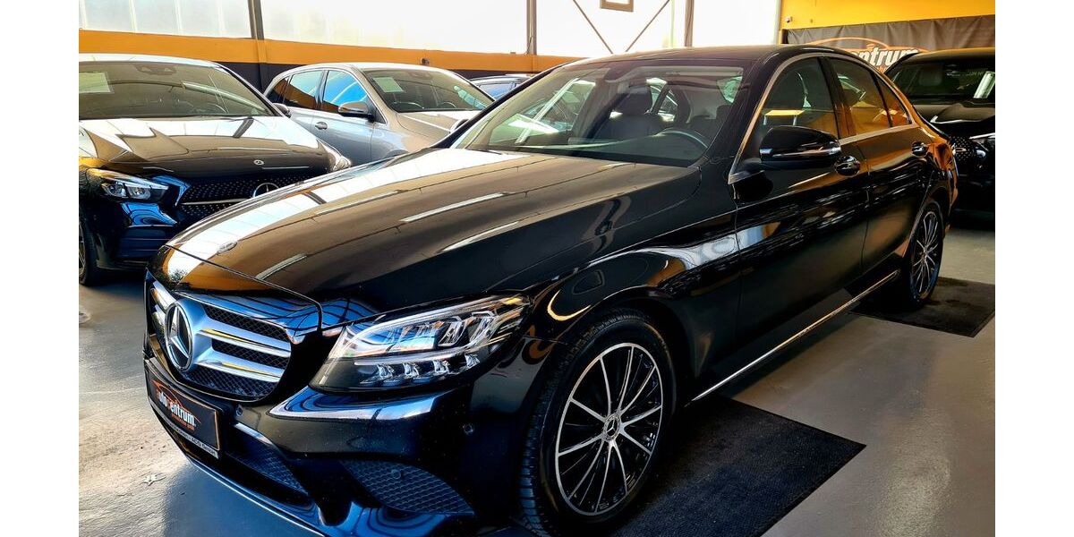 Mercedes-Benz C 300 14.411 km 28.990 &euro; Mönchengladbach 41238