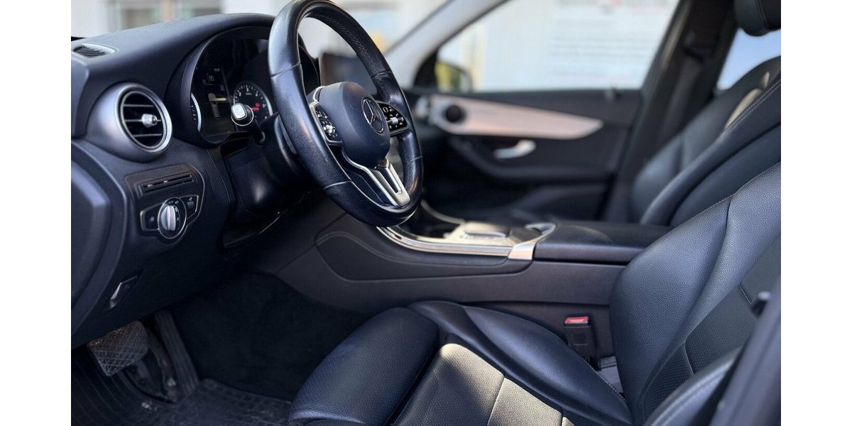 Mercedes-Benz GLC 220 d 4Matic / 1.Hd / MBUX / Kamera / Leder 99.000 km 32.490 &euro; Mönchengladbach 41066