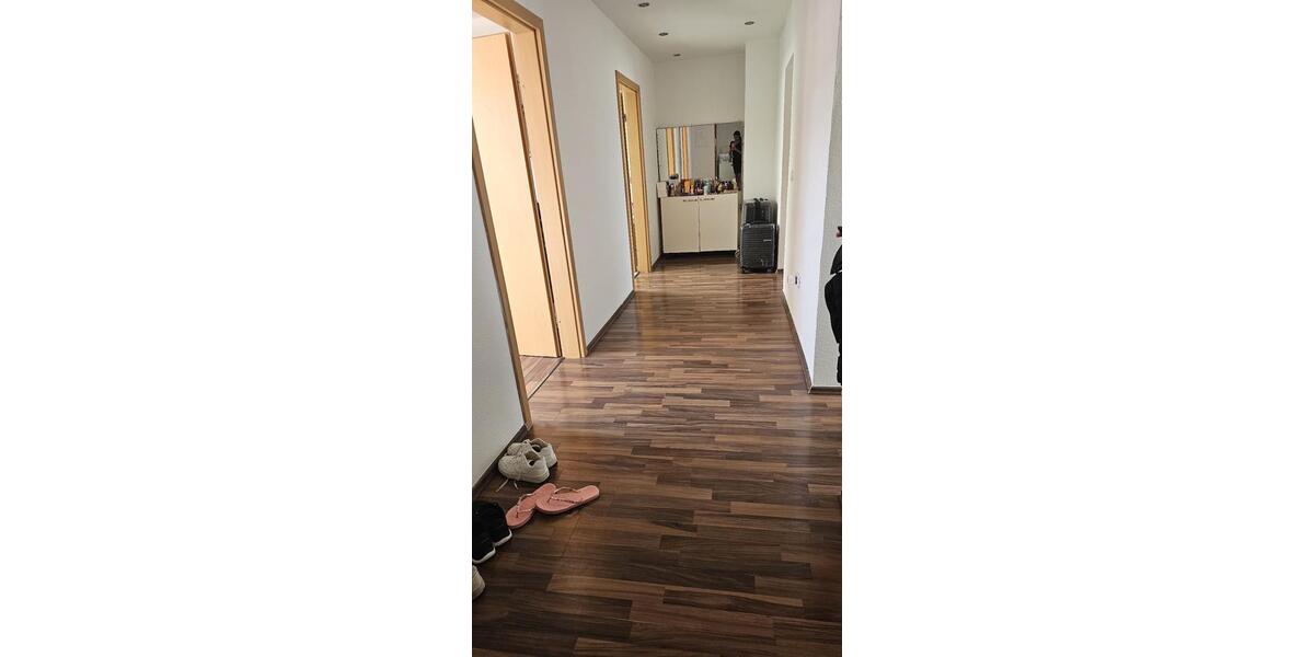 Etagenwohnung Krefeld Dießem - 5 Zimmer, 60 m&sup2;, 360&euro; | Angebot:26034995