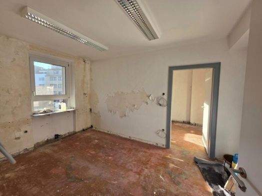 Gewerbeobjekt Düsseldorf Stadtmitte - 1 Zimmer, 230 m&sup2;, 3.105&euro; | Angebot:25820122