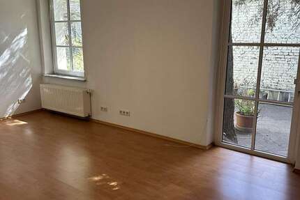 Wohnung Düsseldorf Stadtbezirk 3 - 6 Zimmer, 140 m&sup2;, 2.800&euro; | Angebot:25336859