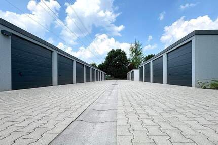 Garagen / Stellplätze Düsseldorf / Holthausen Holthausen - 45.900&euro; | Angebot:25672266