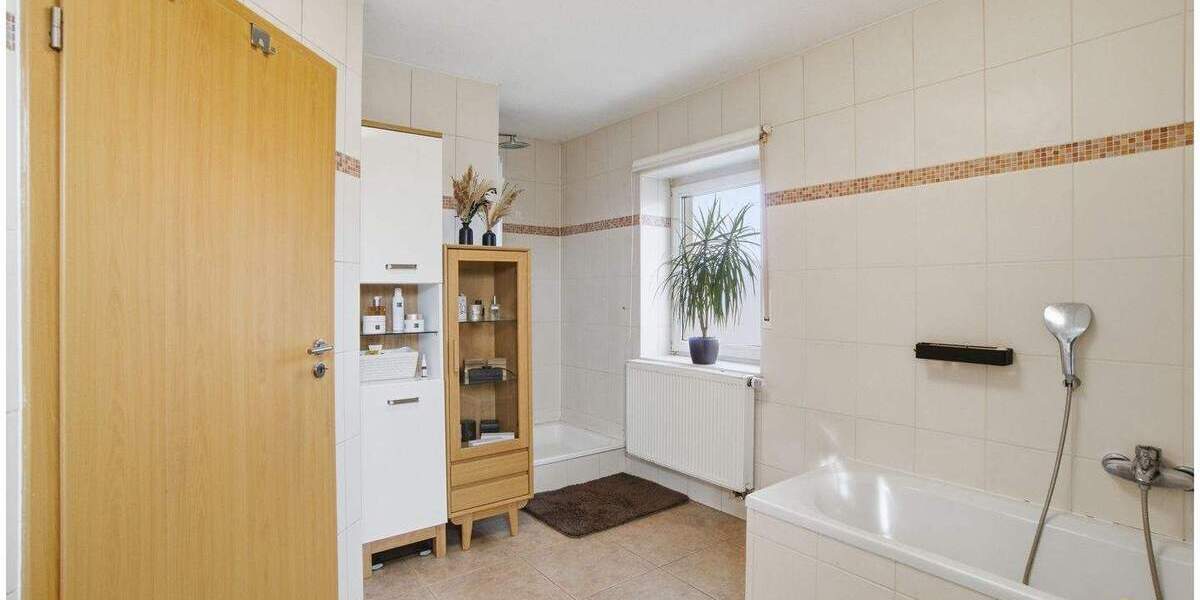 Mehrfamilienhaus, Wohnhaus Heinsberg Karken - 3 Zimmer, 107 m&sup2;, 220.000&euro; | Angebot:25999721