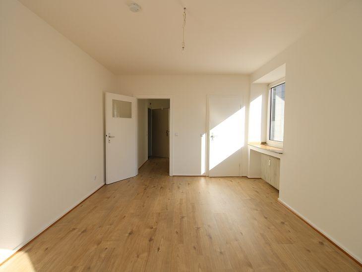 Etagenwohnung Krefeld - 1 Zimmer, 33 m&sup2;, 400&euro; | Angebot:22638008