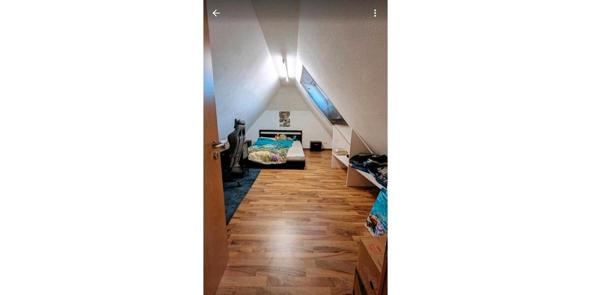 Dachgeschoßwohnung Viersen Hülsdonk - 3.5 Zimmer, 106 m&sup2;, 1.060&euro; | Angebot:25992982