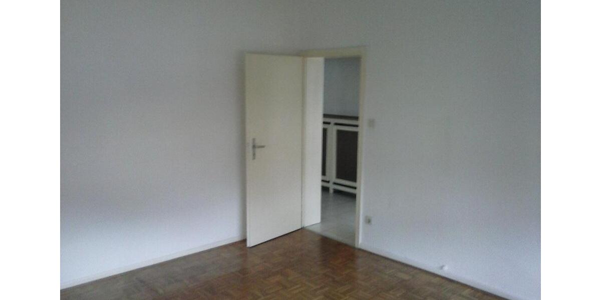 Etagenwohnung Krefeld - 2 Zimmer, 78 m&sup2;, 580&euro; | Angebot:25380044