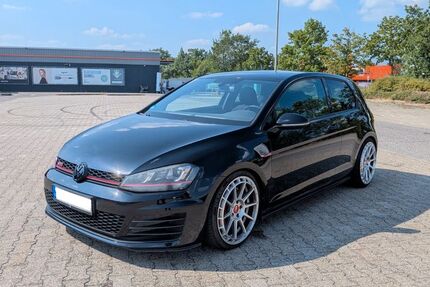 VW Golf 135.400 km 11.900 &euro; Heinsberg 52525