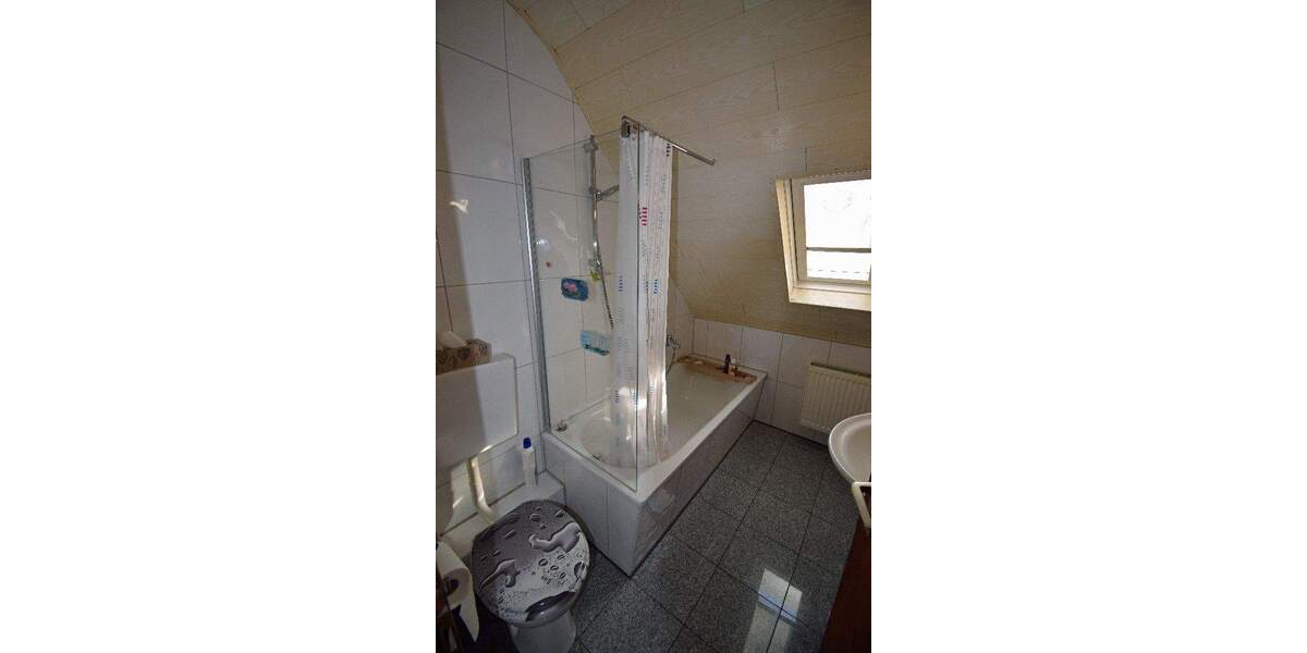 Mehrfamilienhaus, Wohnhaus Brüggen - 8 Zimmer, 153 m&sup2;, 393.000&euro; | Angebot:25696815