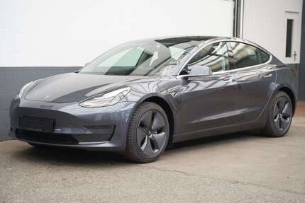 Tesla Model 3 45.798 km 25.555 &euro; Mönchengladbach 41236