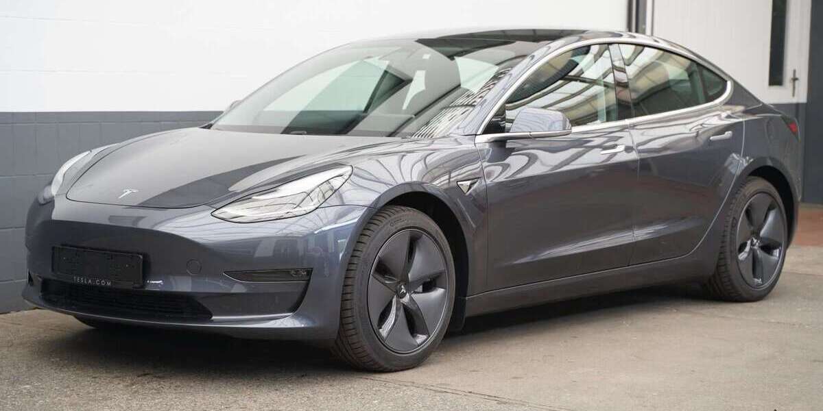Tesla Model 3 45.798 km 25.555 &euro; Mönchengladbach 41236