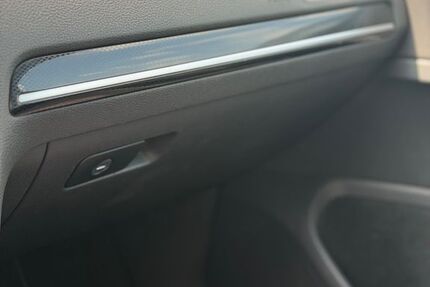 VW Golf 102.000 km 11.200 &euro; Wassenberg 41849