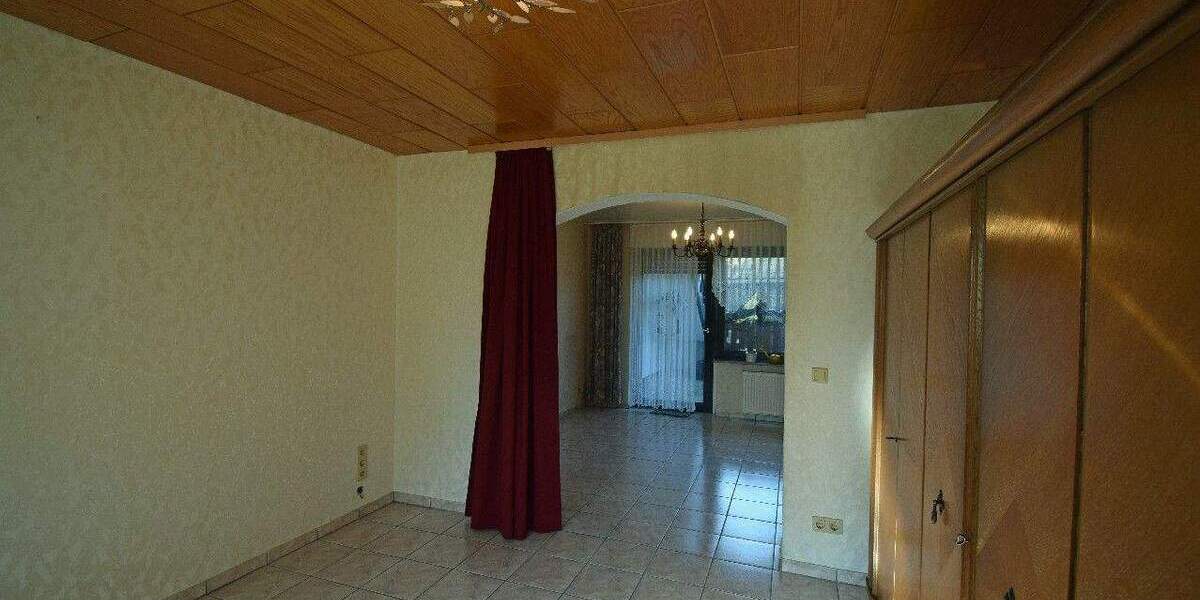 Mehrfamilienhaus, Wohnhaus Brüggen - 8 Zimmer, 153 m&sup2;, 393.000&euro; | Angebot:25696815