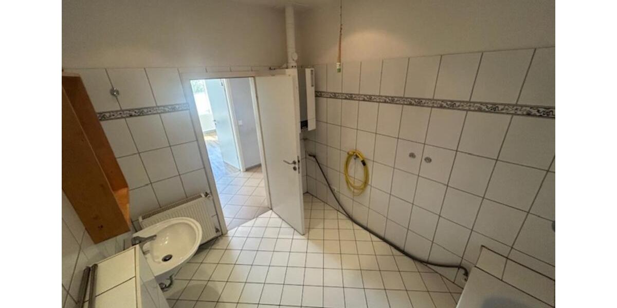 Etagenwohnung Viersen Hülsdonk - 3 Zimmer, 120 m&sup2;, 990&euro; | Angebot:25433318