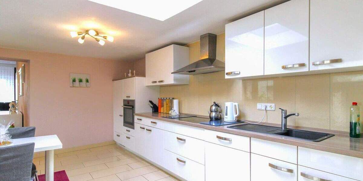 Reihenmittelhaus Heinsberg Oberbruch - 6 Zimmer, 172 m&sup2;, 280.000&euro; | Angebot:25690211