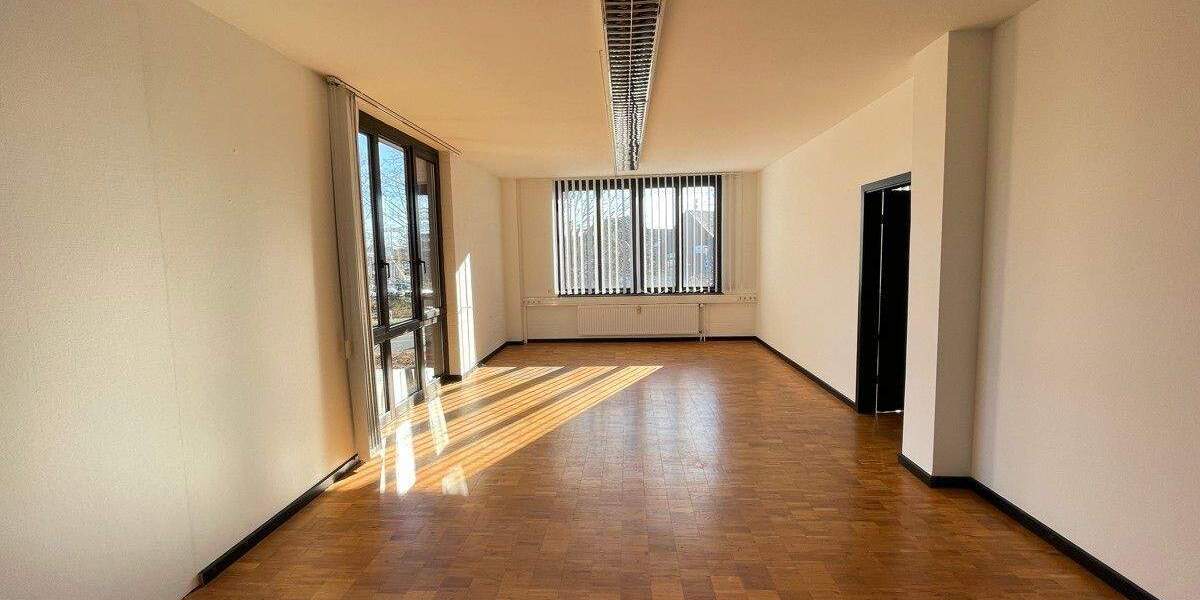 Gewerbeobjekt Kaarst Holzbüttgen - 7 Zimmer, 334 m&sup2;, 3.340&euro; | Angebot:25708221