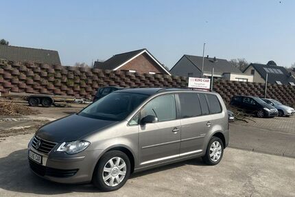 VW Touran 219.000 km 5.790 &euro; Viersen 41749