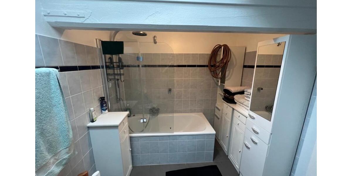 Etagenwohnung Wegberg - 5 Zimmer, 178 m&sup2;, 1.450&euro; | Angebot:24331848