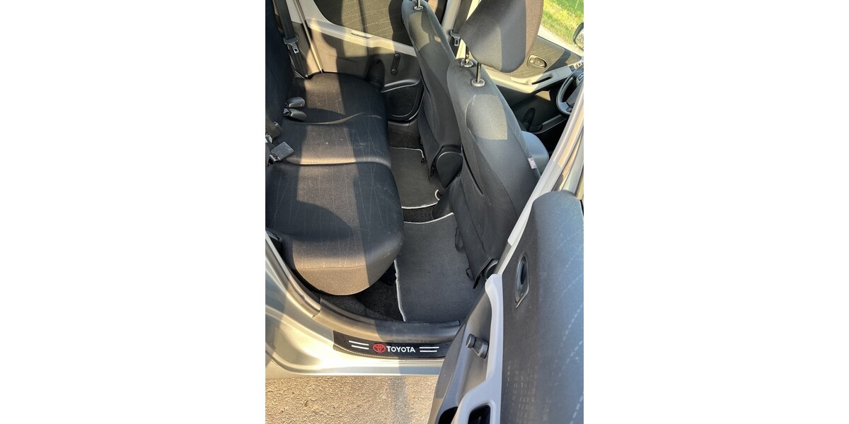 Toyota Yaris 193.000 km 4.700 &euro; Mönchengladbach 41061